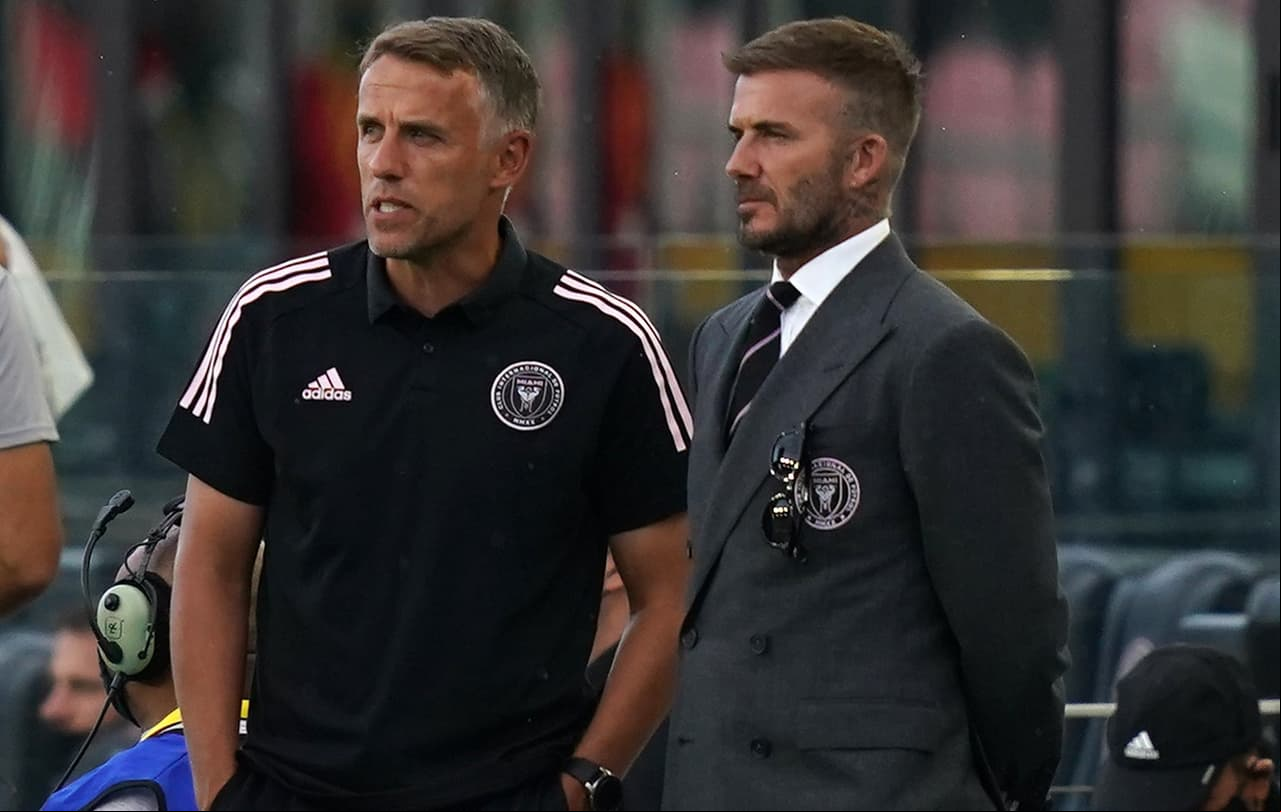 Phil Neville y David Beckham.