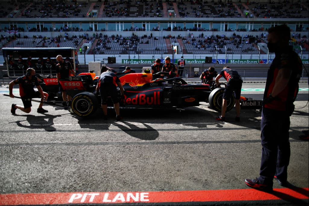 Bottas y Verstappen arrancarán en segundo y tercero; ‘Checo’ Pérez va de quinto. | Así arrancarán en el GP de Portugal 2020: Hamilton, Bottas, Verstappen, Leclerc, Pérez, Albon, Sainz, Norris, Gasly y Ricciardo.