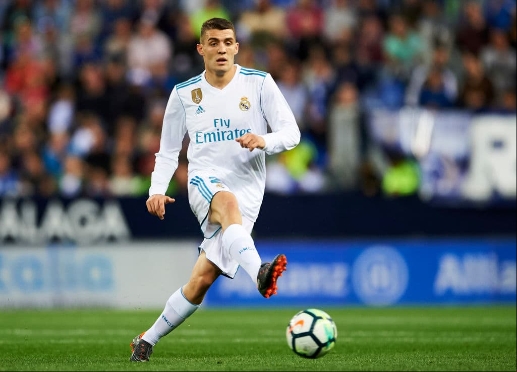 Es casi un hecho la salida del croata Mateo Kovacic de Real Madrid y ya viajó a Londres para presentar pruebas médicas con Chelsea.