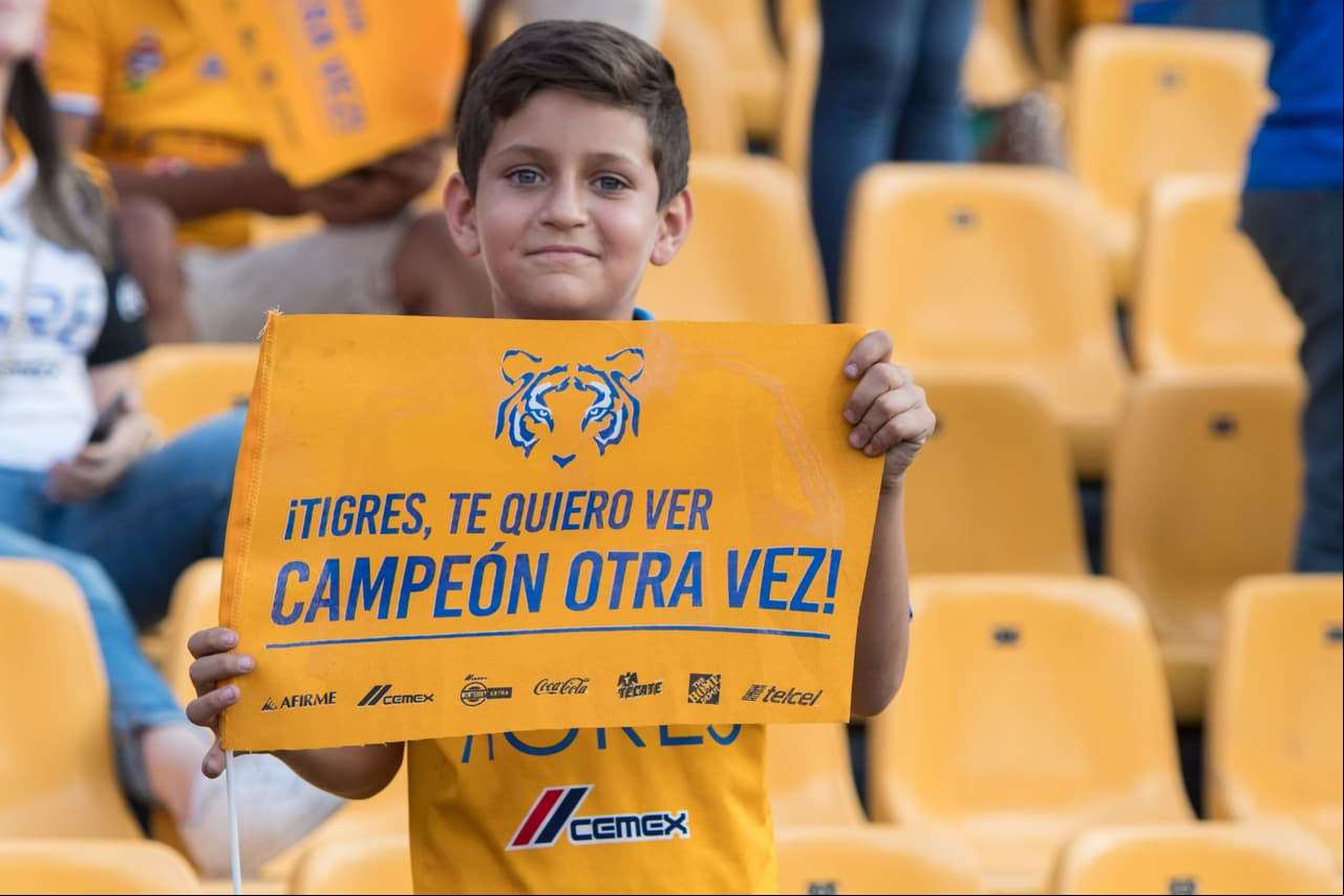 El Estadio Universitario vibró con el partido de ida en la Gran Final del fútbol mexicano. La afición de Tigres se hizo sentir como sólo ellos saben hacerlo.