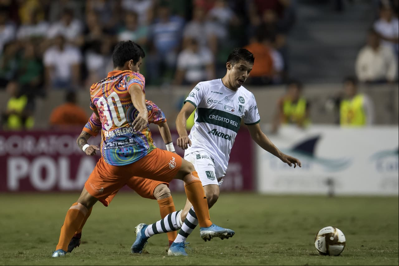 Con goles de Daniel Cisneros (3), Arturo Javier Ledesma (5) y Franco Faria (83), los Alebrijes de Oaxaca ganan 1-3 en su visita al zacatepec.