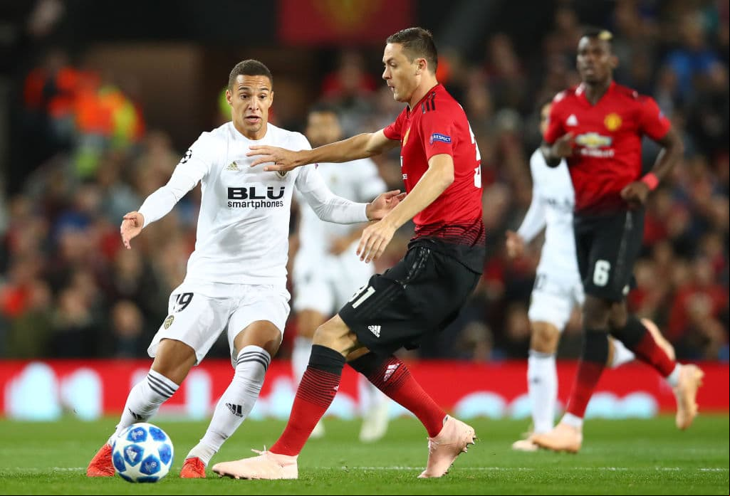 El Valencia buscaba abrir la brecha con buenos toques de balón en la recta final del primer tiempo. Rodrigo Moreno (19) aquí en una intentona sin éxito antes del medio tiempo.