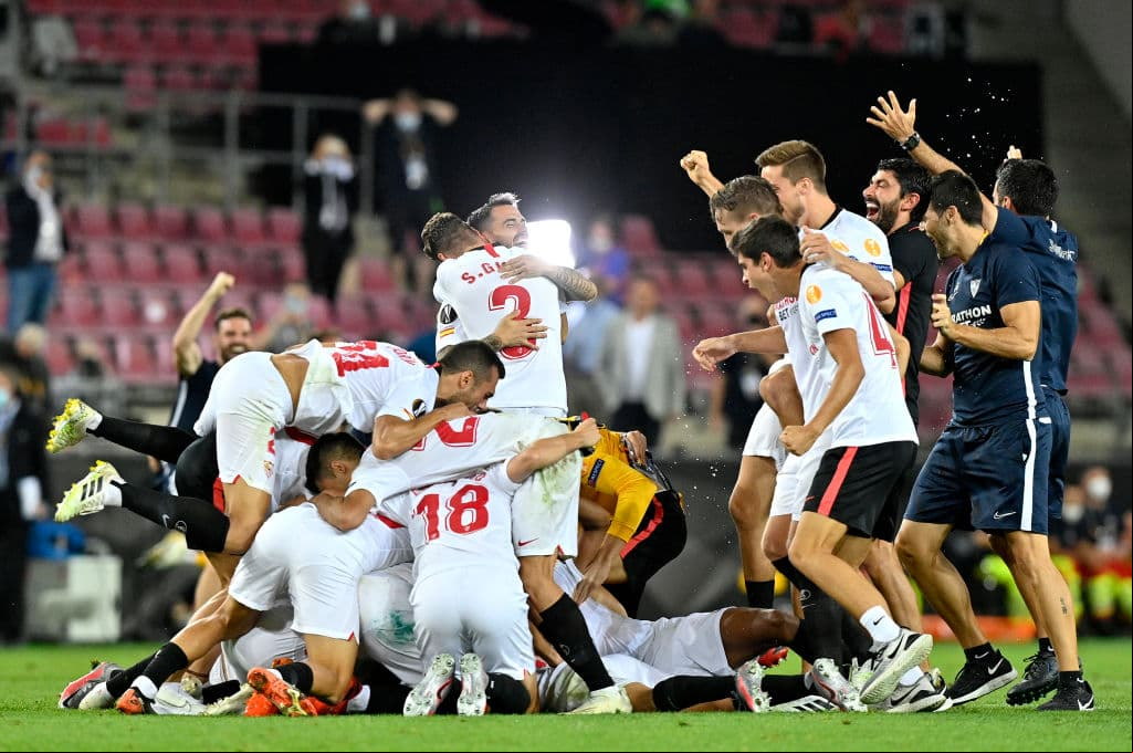 Las postales de la celebración del cuadro de Lopetegui tras imponerse al Inter en la final.