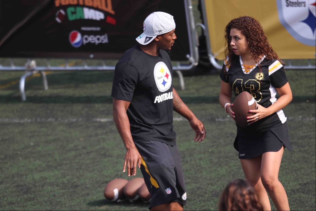Jóvenes y niños acudieron a las clínicas impartidas por leyendas de los Steelers en México. Checa las mejores tomas.