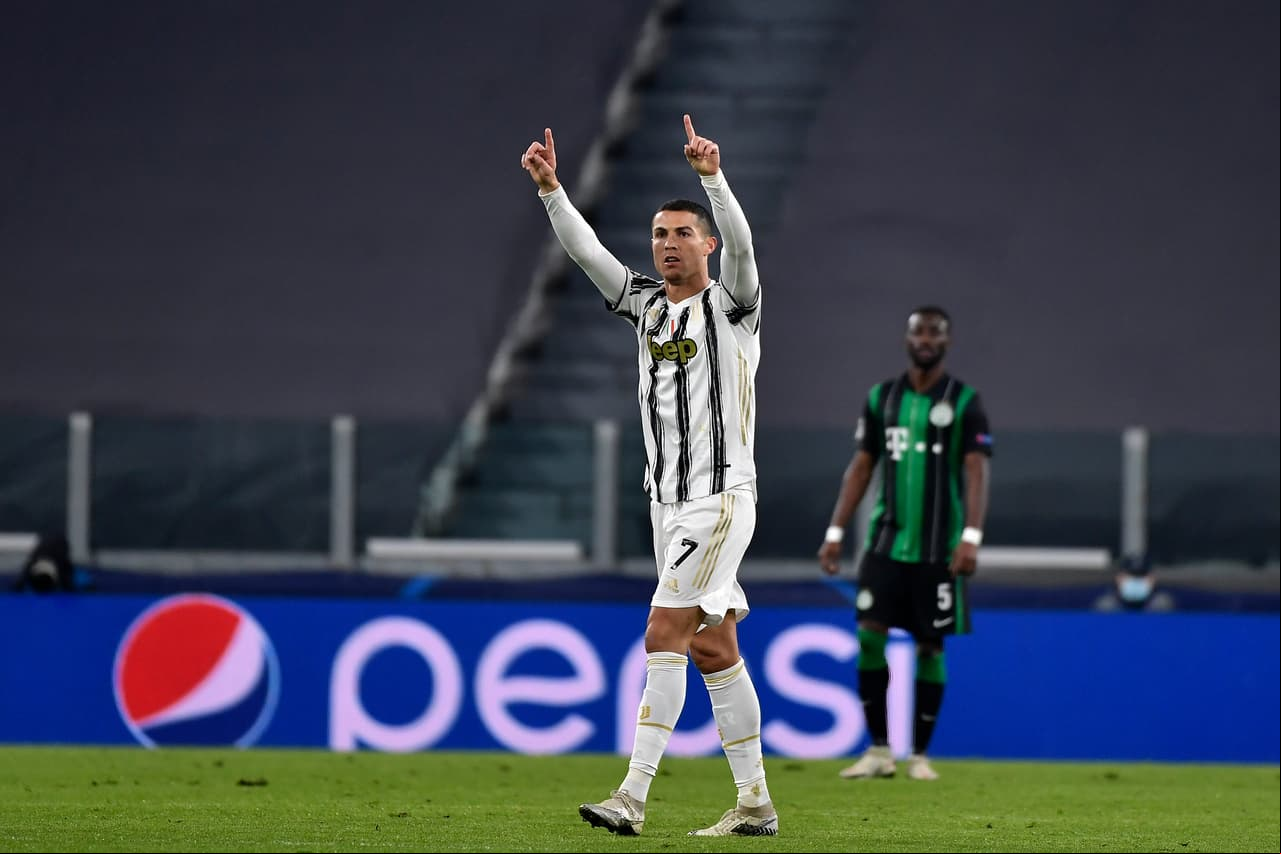 Juventus consigue victoria a los últimos minutos del encuentro ante el Ferencvaros. Myrto Uzuni le dio el primer tanto al equipo húngaro, pero después se vino el empate con gol de Cristiano Ronaldo. El desempate cayó al minuto 92 por parte de Alvaro Morata y sellan su pase a octavos de final de la UEFA Champions League.