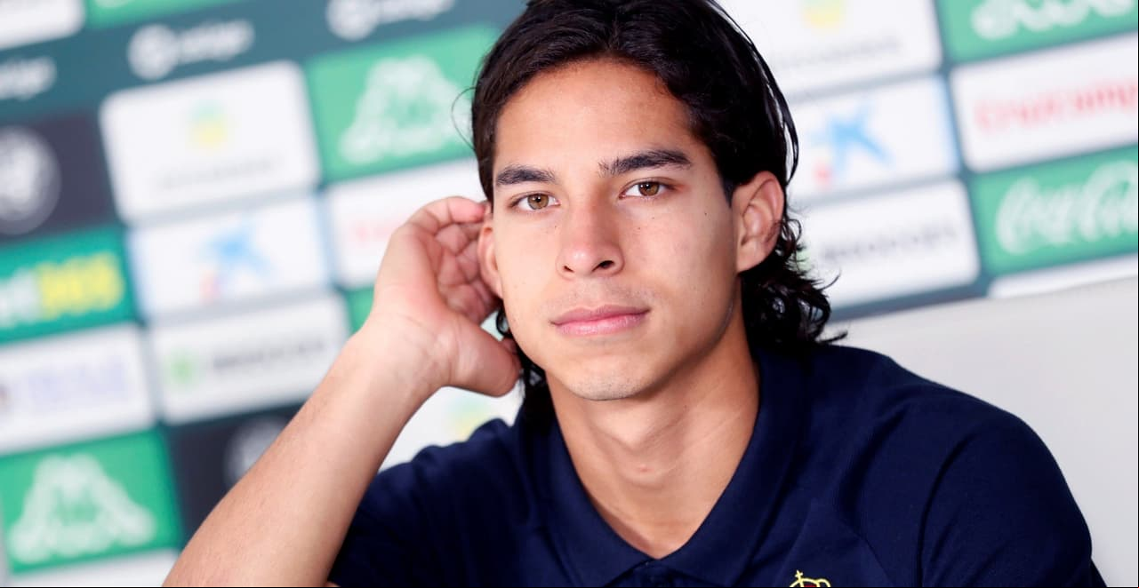 El volante mexicano reconoció que no dudó en el momento en el que apareció la posibilidad de vincularse con Betis.