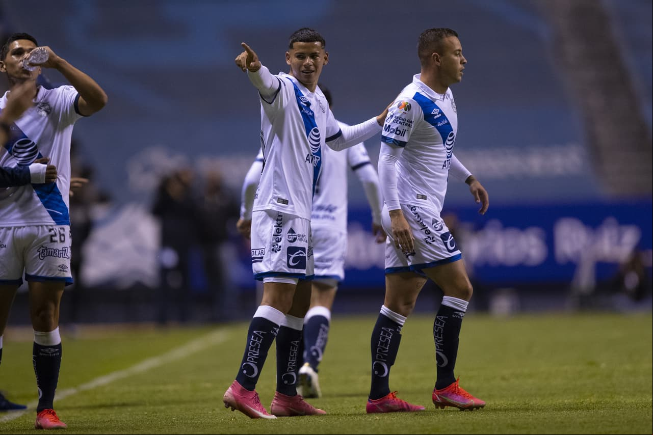 El uruguayo Araújo con un tiro de zurda logró el 3-1 definitivo.