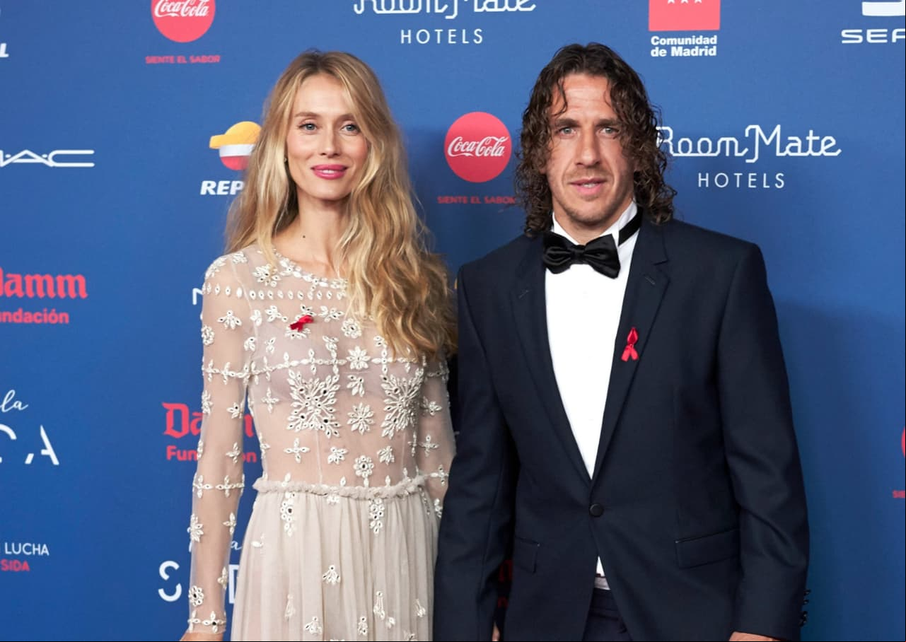 Carles Puyol y Vanesa Lorenzo - Comenzaron su relación en el 2013 y son padres de una niña.