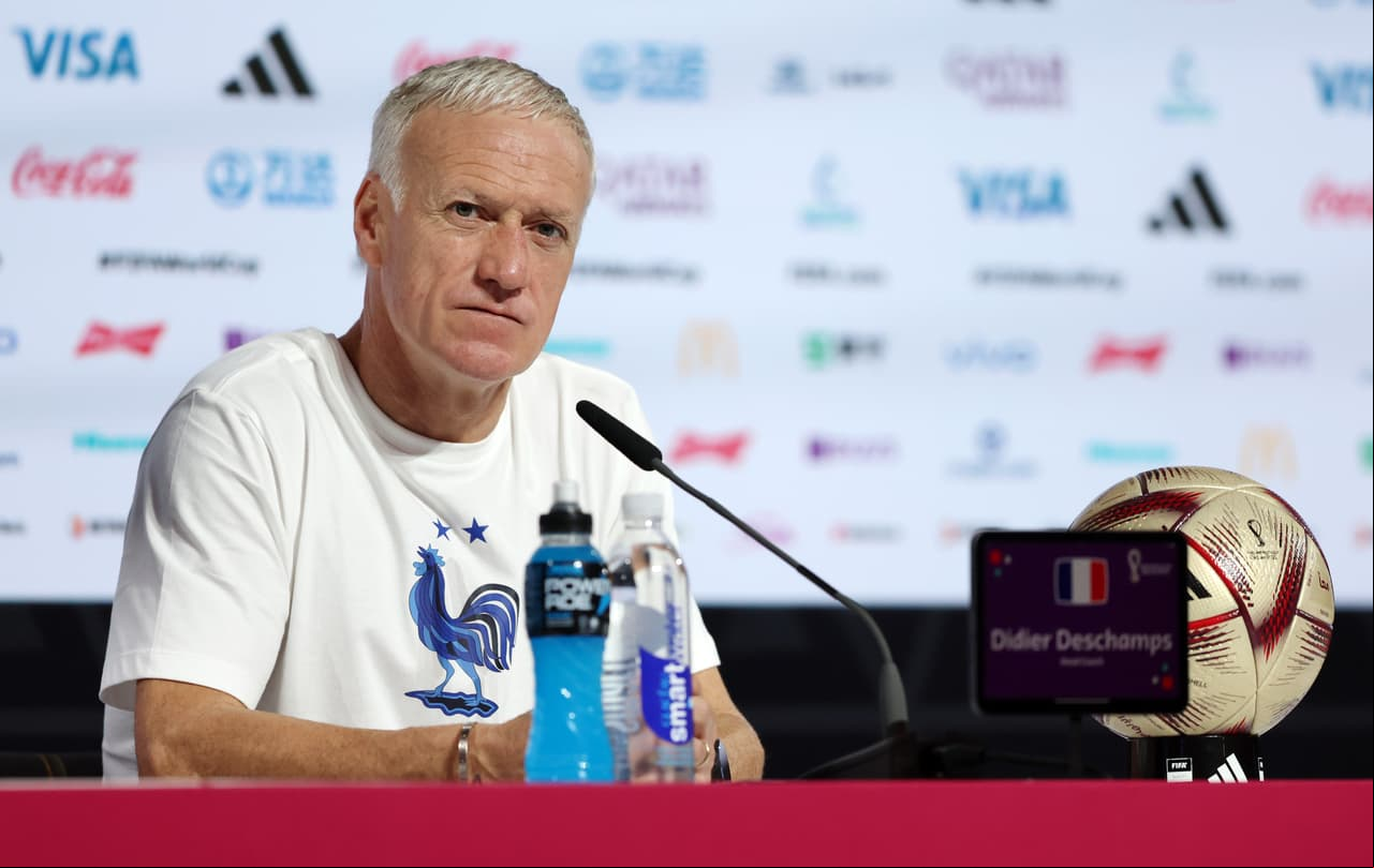 Didier Deschamps vuelve a torcer el gesto al cuestionarle por Karim Benzema