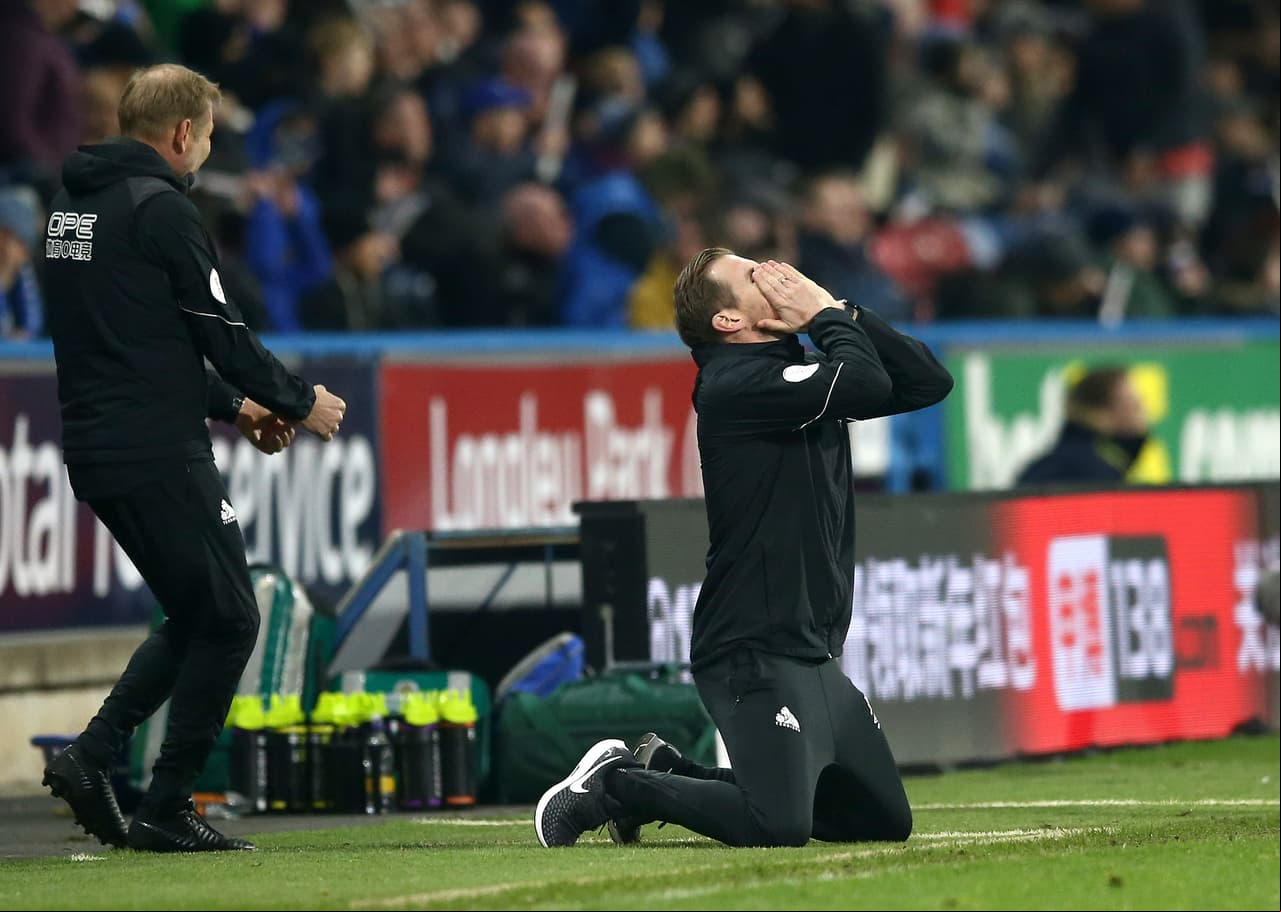 La gran emoción llegó al minuto 45 del segundo tiempo con el gol de Steve Mounie, lo que puso a celebrar emocionado al técnico Jan Siewert.