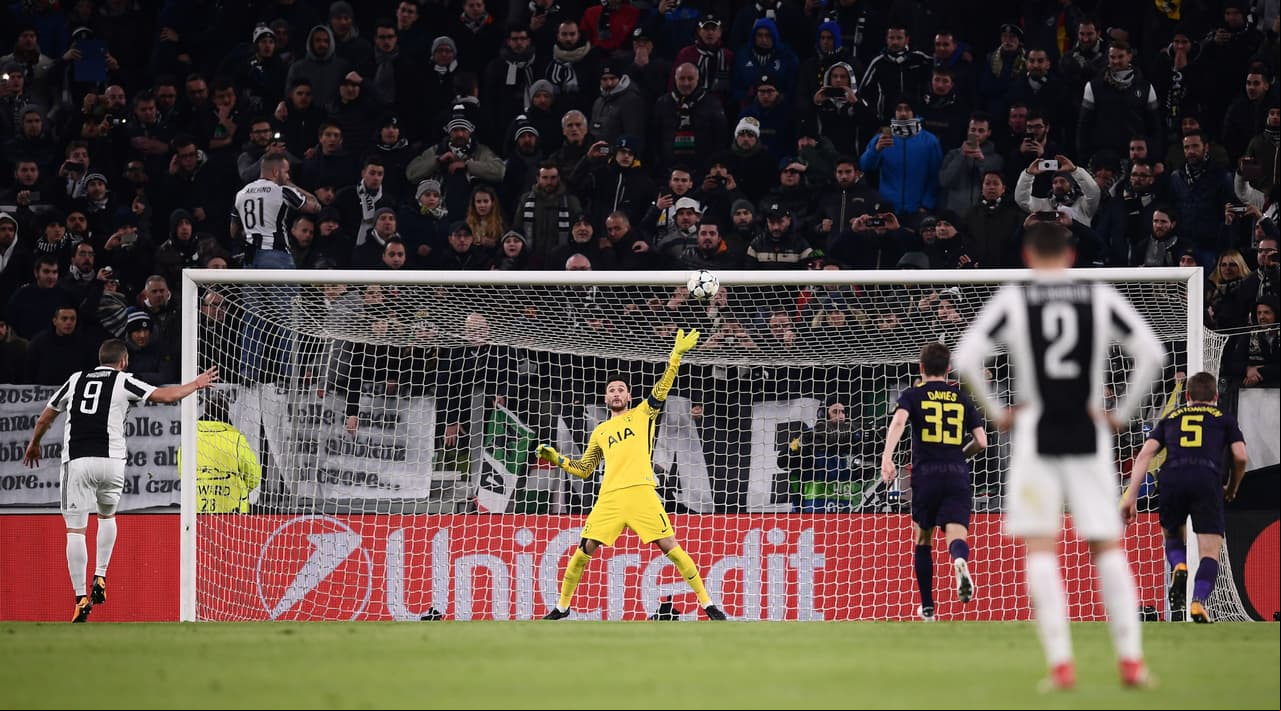 Al minuto 47 del primer tiempo, al cierre, 'Pipita' erró un penalti que pudo ser el 3-1 y de inmediato se sentenció el descanso con marcador 2-1.