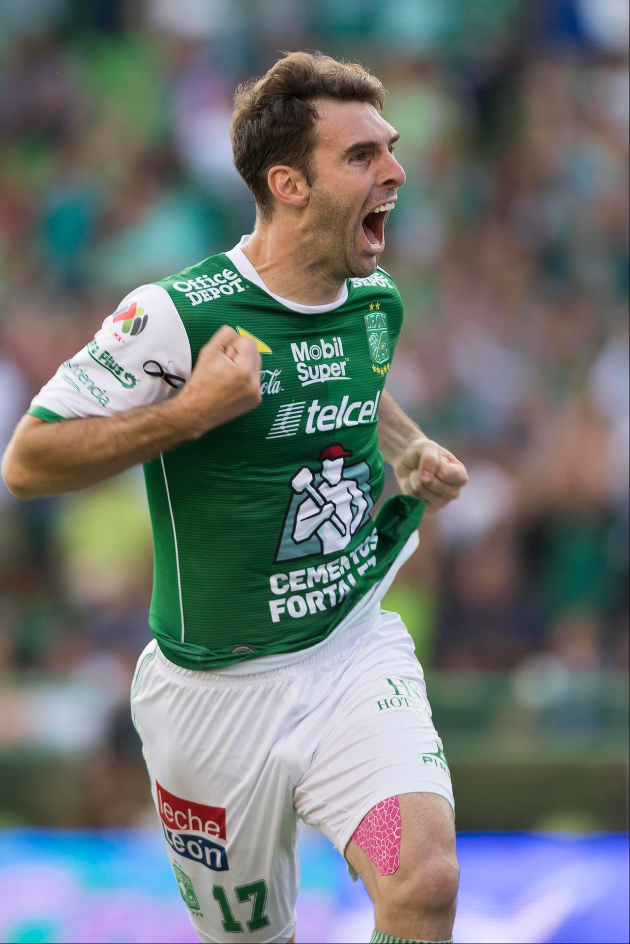 001 Mauro Boselli. Equipo: León. Puntos Totales: 66 Costo: $12.5 millones