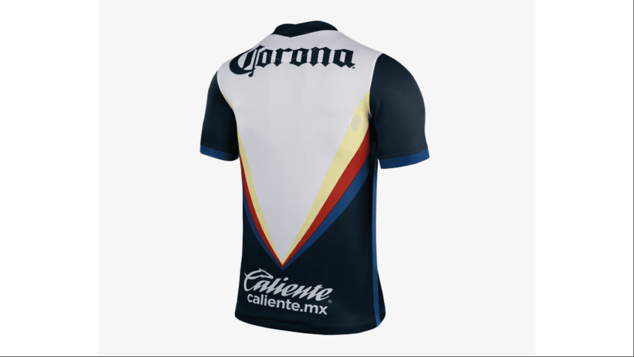 En la parte trasera sobresale el color blanco aunque también tiene el diiseño de las líneas que se encuentran en la espalda baja formando una 'v'.