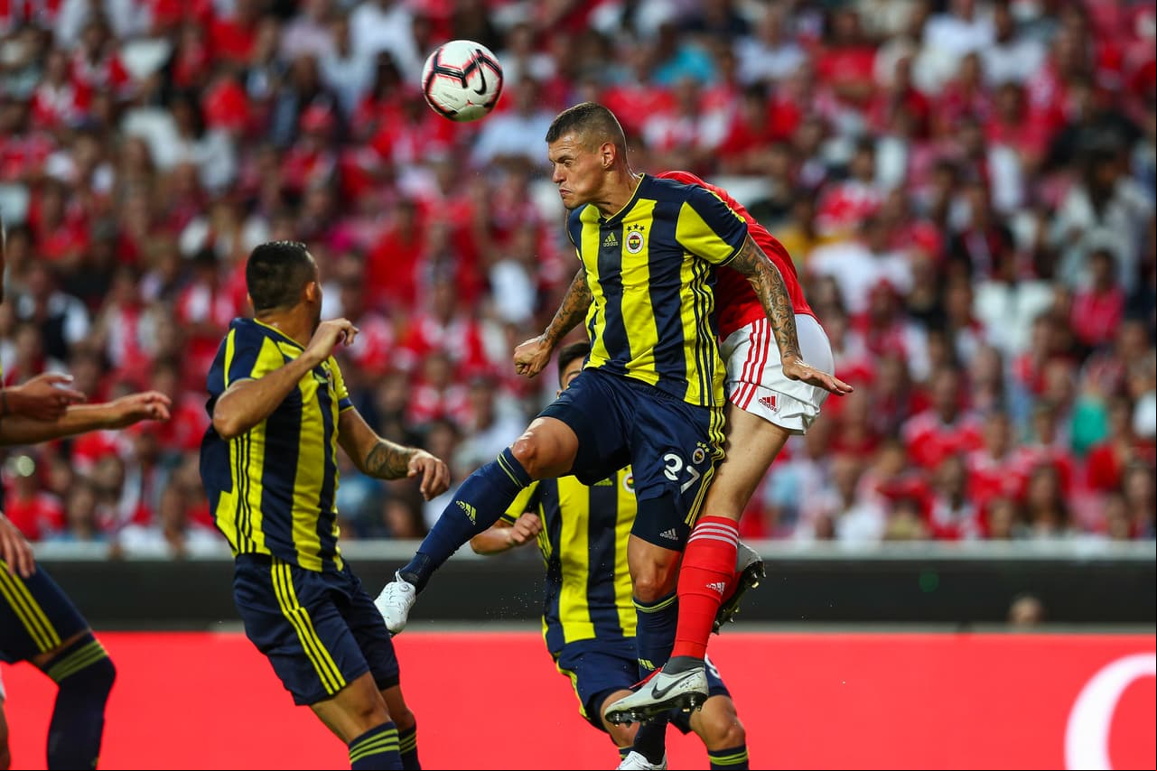 El eslovaco Martin Skrtel, quien jugara para el Liverpool años atrás, no va más en el fenerbahce y podría llegar como agente libre al Rangers de Steven Gerrard.