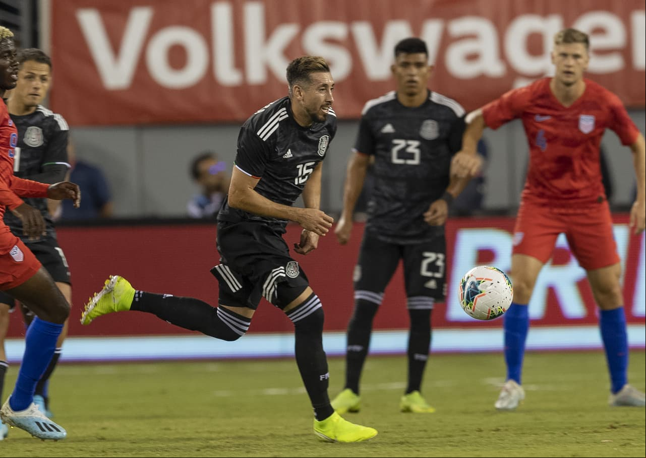 Con goles de Chicharito Hernández, Érick Gutiérrez y Uriel Antuna, México vence 3-0 al equipo de las barras y las estrellas; Orozco atajó un penal.