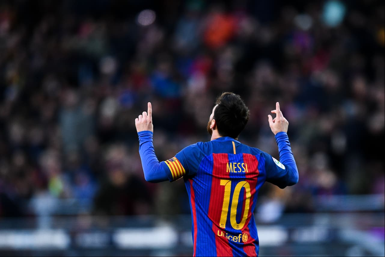 Lionel Messi anotó gol contra Las Palmas el sábado y con eso igualó a Raúl González en el registro de marcarle a 35 equipos distintos en La Liga. Ese es apenas uno de los tantos récords que tiene el argentino como jugador del Barcelona en España.