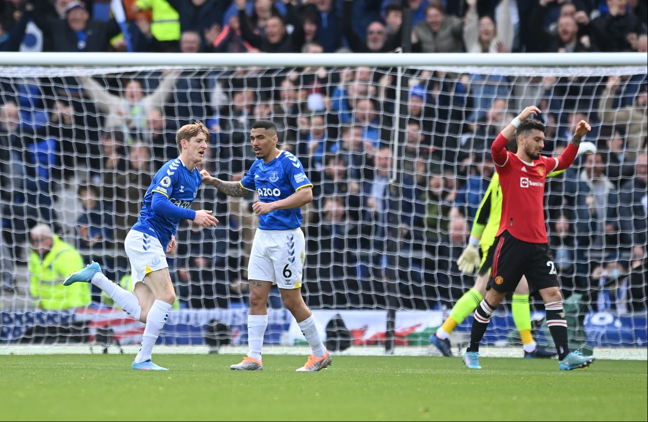 Everton se impuso 1-0 al Manchester United.