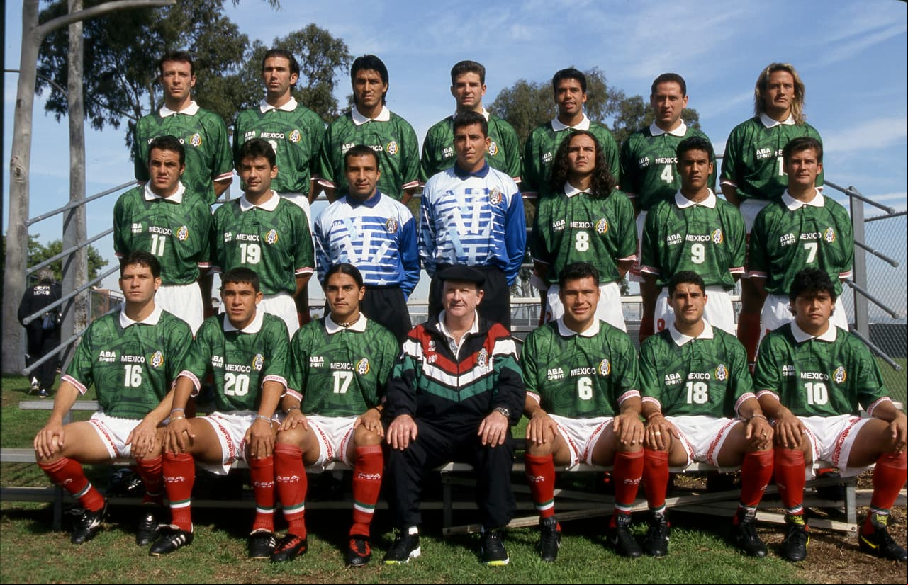 Lapuente incluyó a Pérez en el grupo definitivo de México para el Mundial de Francia en 1998, aunque fue el tercer arquero y no participó.