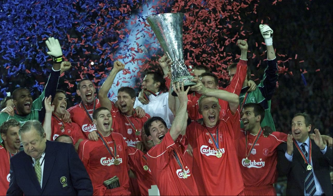 El Liverpool fue el primer equipo en ganar una Europa League en el siglo XXI en la edición 2000-2001. Con esa copa ya suman 3 a lo largo de su historia.