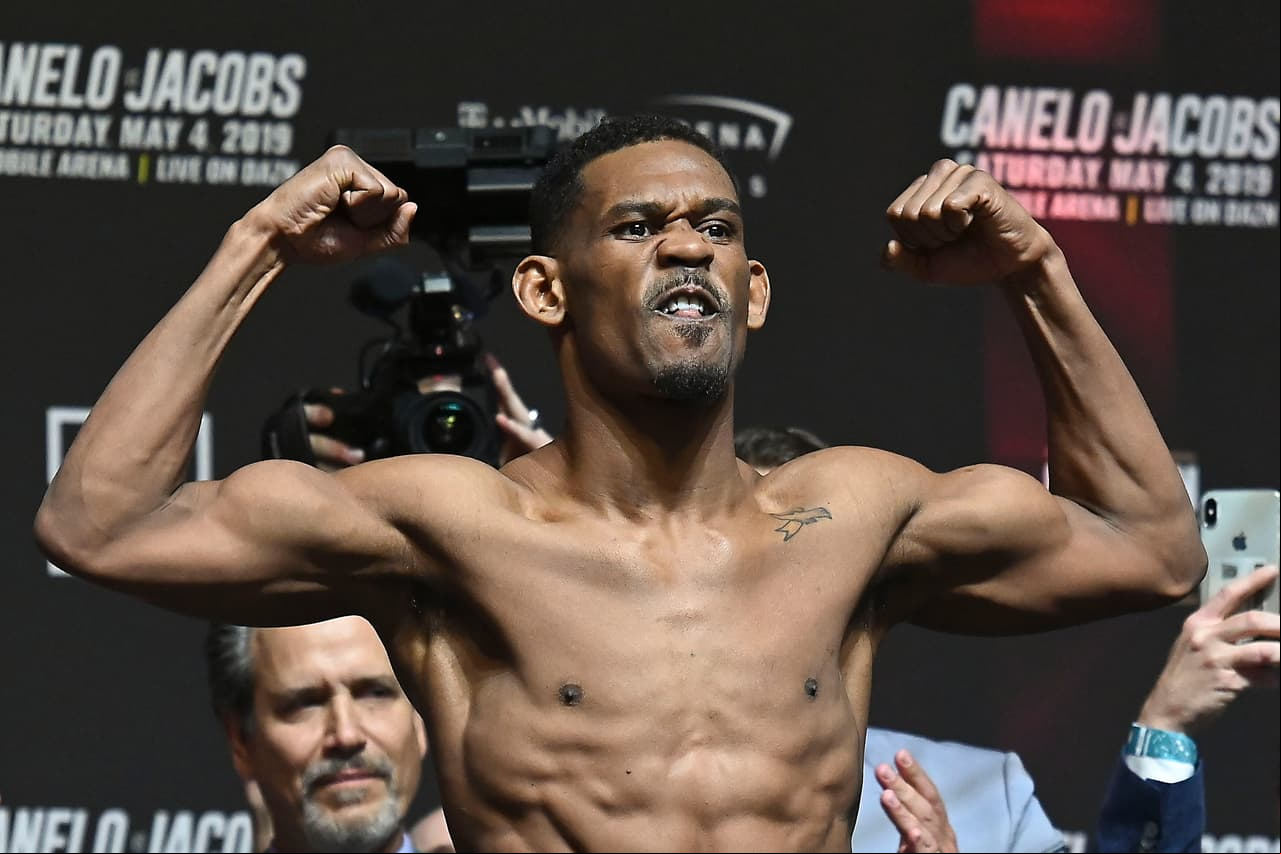El estadounidense Daniel Jacobs marcó 160 libras exactas en la báscula.