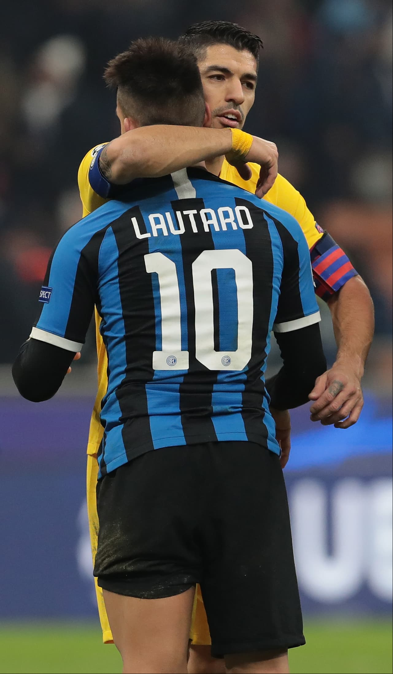 Luis Suárez junto a Lautaro Martínez en la Champions League.