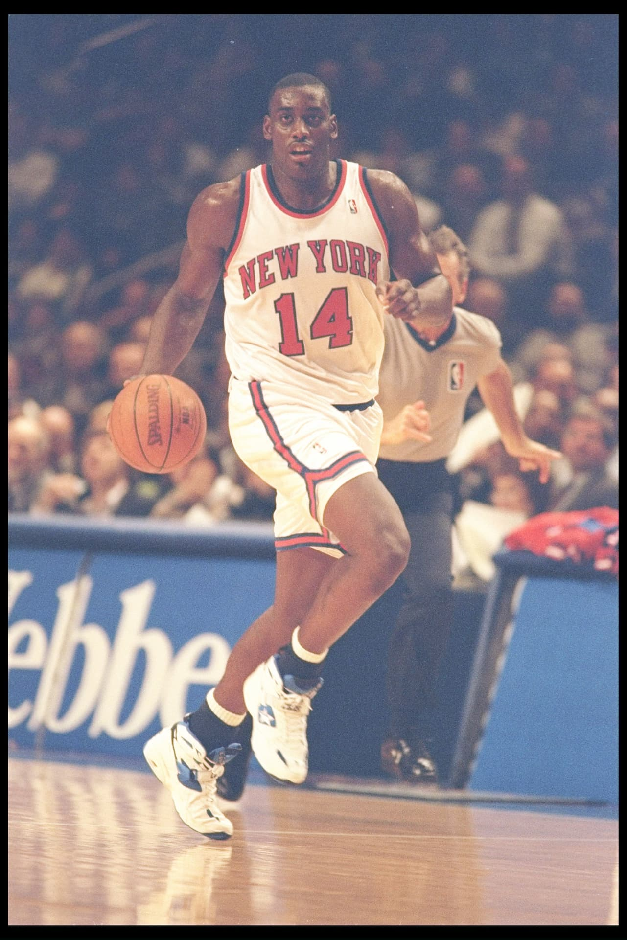 En el último día del més de febrero murió otro basquetbolista de la NBA, Anthony Mason, a los 48 años de insuficiencia cardíaca. Mason jugó 13 temporadas en la NBA con seis equipos diferentes, pero brilló con los Knicks de New York donde en 1996 fue elegido como el ‘Mejor sexto hombre’.