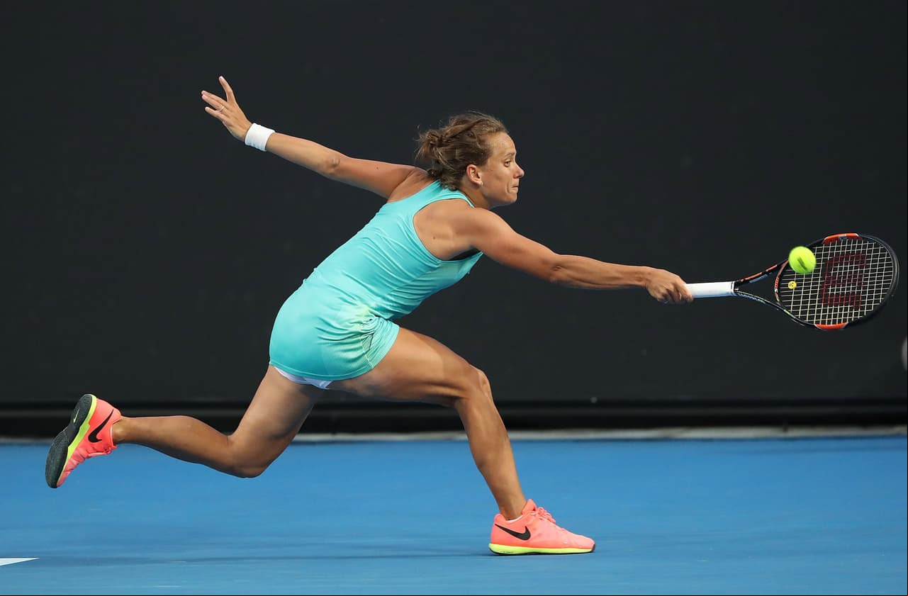 Barbora Strycova tuvo un camino más fácil para derrotar a Elizaveta Kulichkova con parciales 6-3, 6-2.