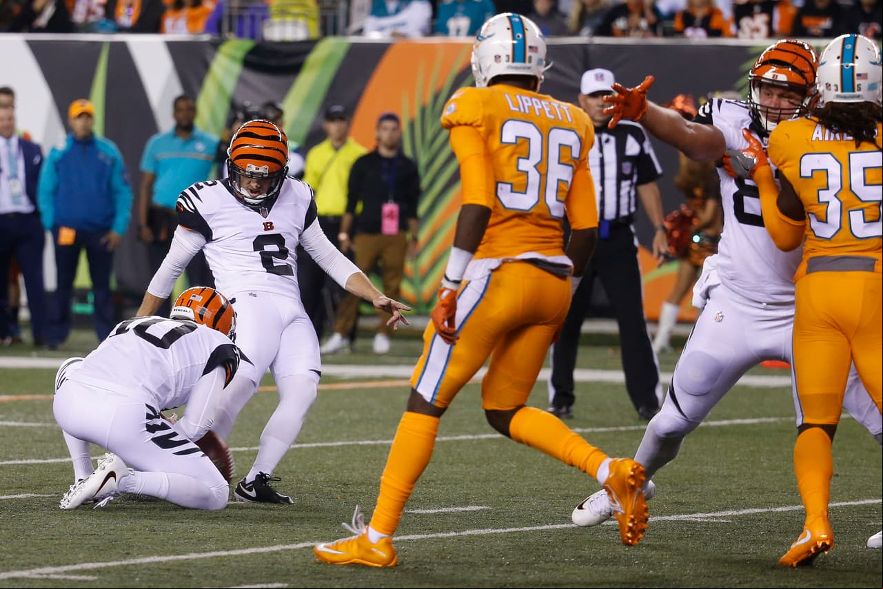 Cincinnati Bengals' Mike Nugent (2) kicks a field goal from the hold of Kevin Huber (10) during the second half of an NFL football game, Thursday, Sept. 29, 2016, in Cincinnati. (AP Photo/Frank Victores)