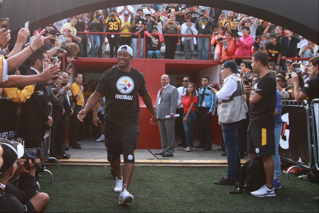 Jóvenes y niños acudieron a las clínicas impartidas por leyendas de los Steelers en México. Checa las mejores tomas.