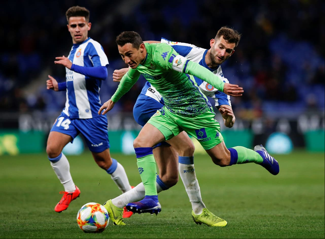 Con el liderazgo de Guardado y la entrada de Lainez al minuto 35 del segundo tiempo, un minuto después llegó el gol de Antonio Sanabria para el empate de Betis.