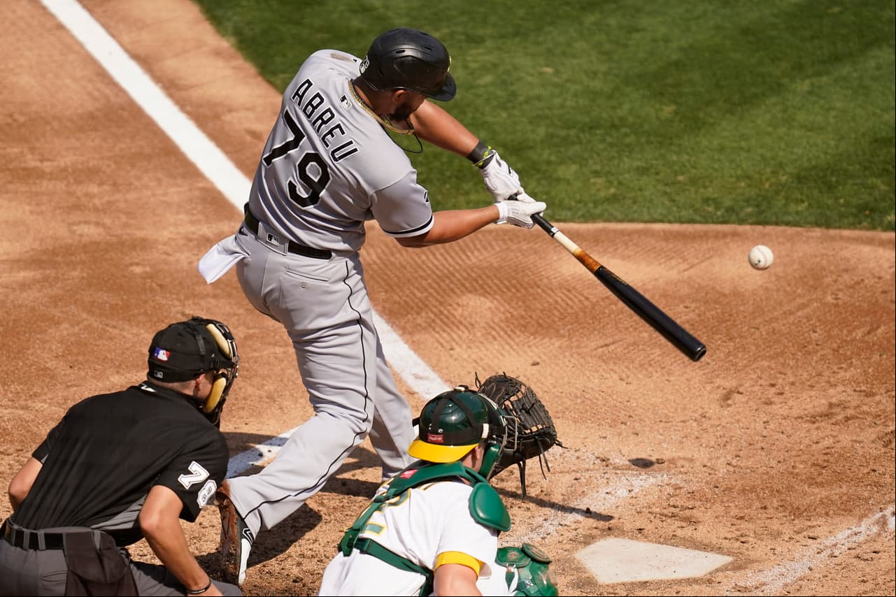 Los Chicago White Sox's encuentran su juego primero y vencen en el juego uno de los comodines 4-1 a los Oakland Athletics.