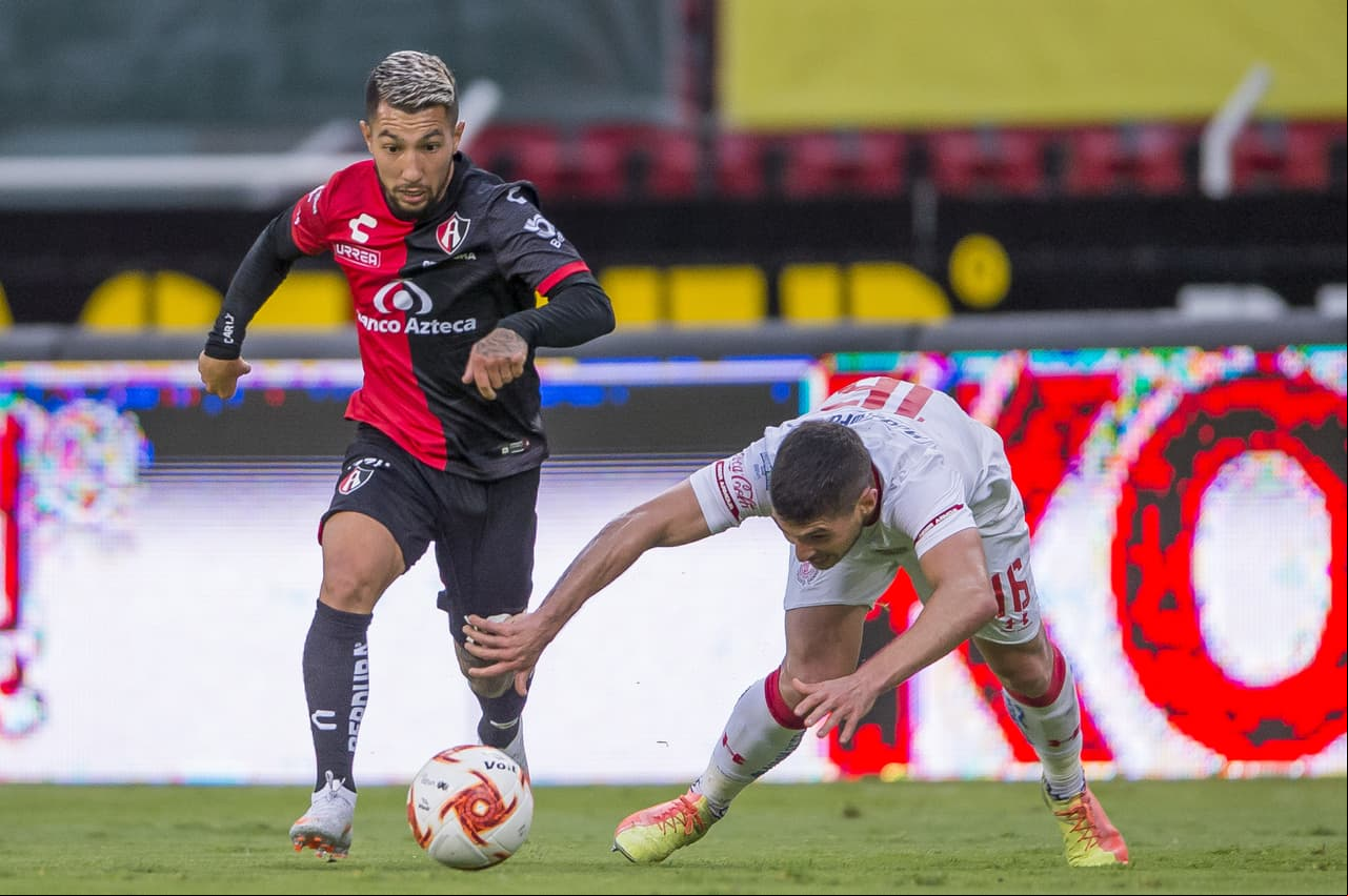 Toluca arranca más cómodo que el Atlas en el partido y presentan su juego.