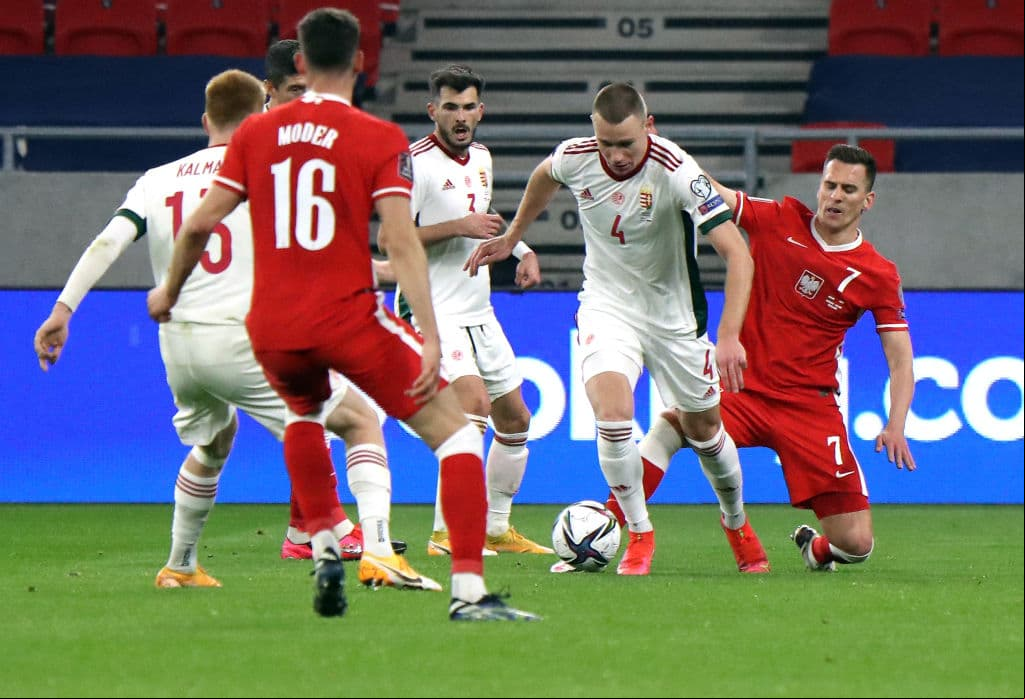 Grupo I | Hungría y Polonia empataron a tres goles.