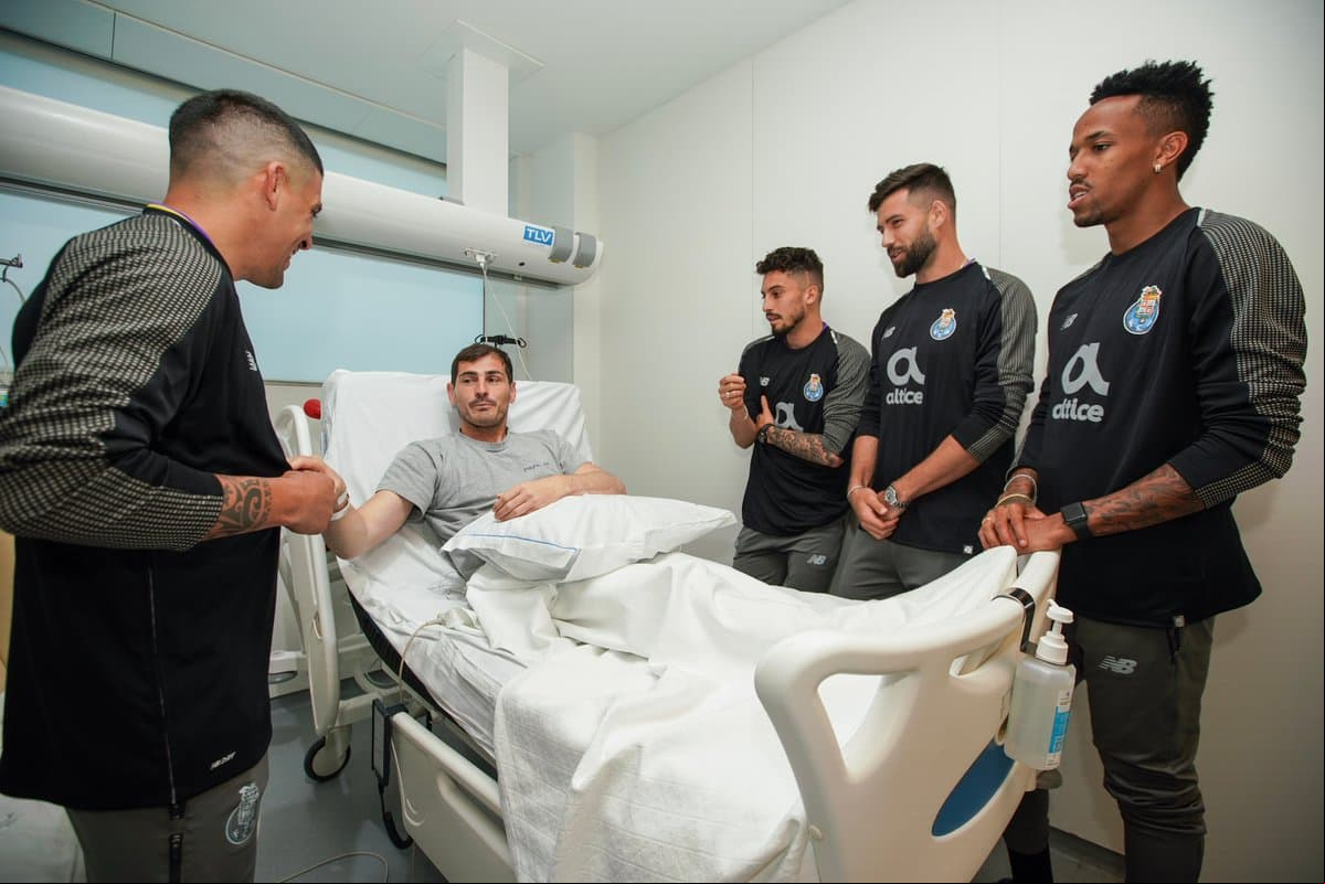 El problema de salud de Iker Casillas puede ser el incentivo que necesita para seguir luchando por el título.