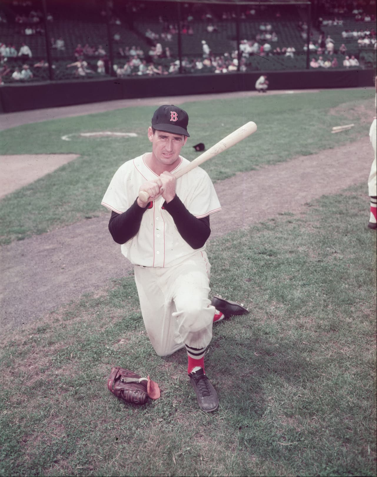 <b>2) Ted Williams</b>. Bateó 521 jonrones en 19 años con los Red Sox, conquistó la triple corona de bateo de la Liga Americana en 1942 y 1949, algunos lo consideran 'el mejor bateador que haya existido'.
