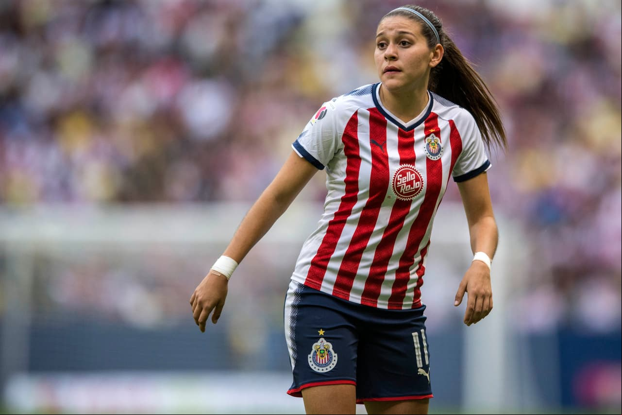 Action photo during the match America vs Guadalajara, corresponding to the second leg of the MX Womens Semifinals Torneo Apertura 2017, at the Azteca stadium. Foto de accion durante el partido America vs Guadalajara, Correspondiente al partido de vuelta de la Semifinales de la Liga MX Femenil Torneo Apertura 2017, en el estadio Azteca, en la foto: Norma Duarte Palafox de Guadalajara 11/11/2017/MEXSPORT/Victor Leon.