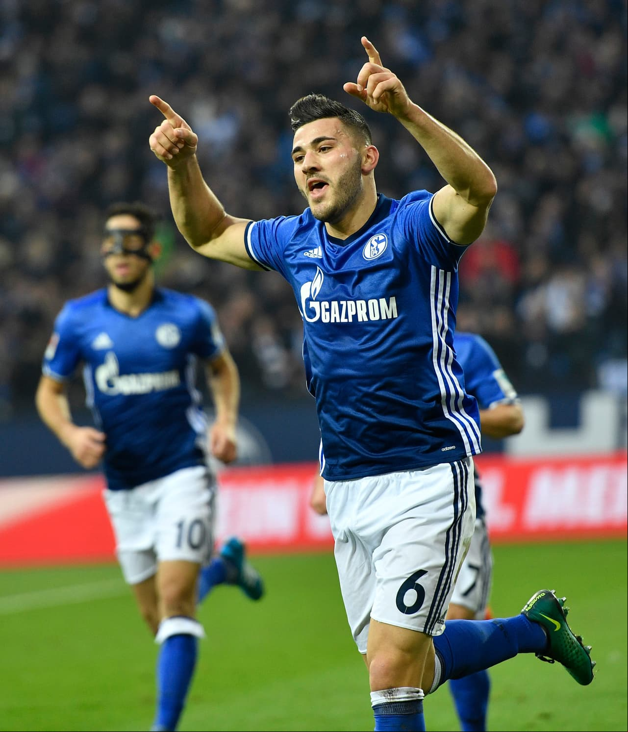 El Arsenal de Arsene Wenger estaría tras los pasos de Sead Kolasinac quien ha tenido un buen año en el Schalke 04.