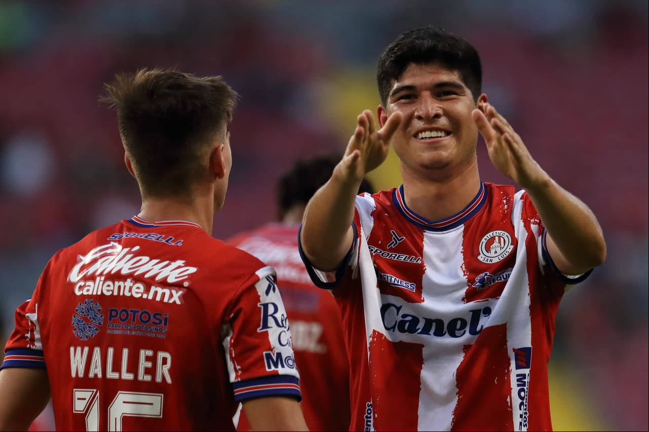 Zahid Muñoz, canterano de Chivas, hizo el 1-3 definitivo.
