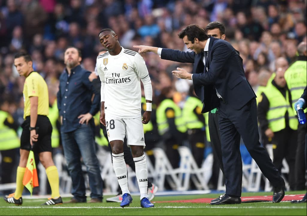 Solari, que entre 2000 y 2005 como jugador ganó dos Ligas y una Champions, tiene ya una carrera como entrenador con Real Madrid e incluso viene de dirigir estos últimos tres años al Castilla.