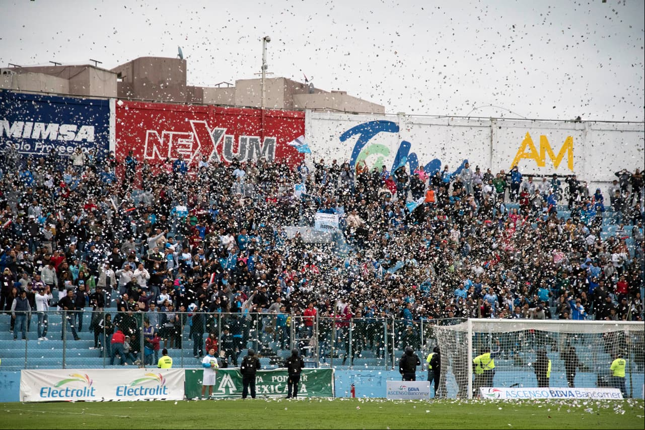 Los fanáticos de la Jaiba Brava del Tampico Madero asistieron en buen número al estadio a pesar de la situación de su equipo en el fondo de la tabla del Ascenso MX.