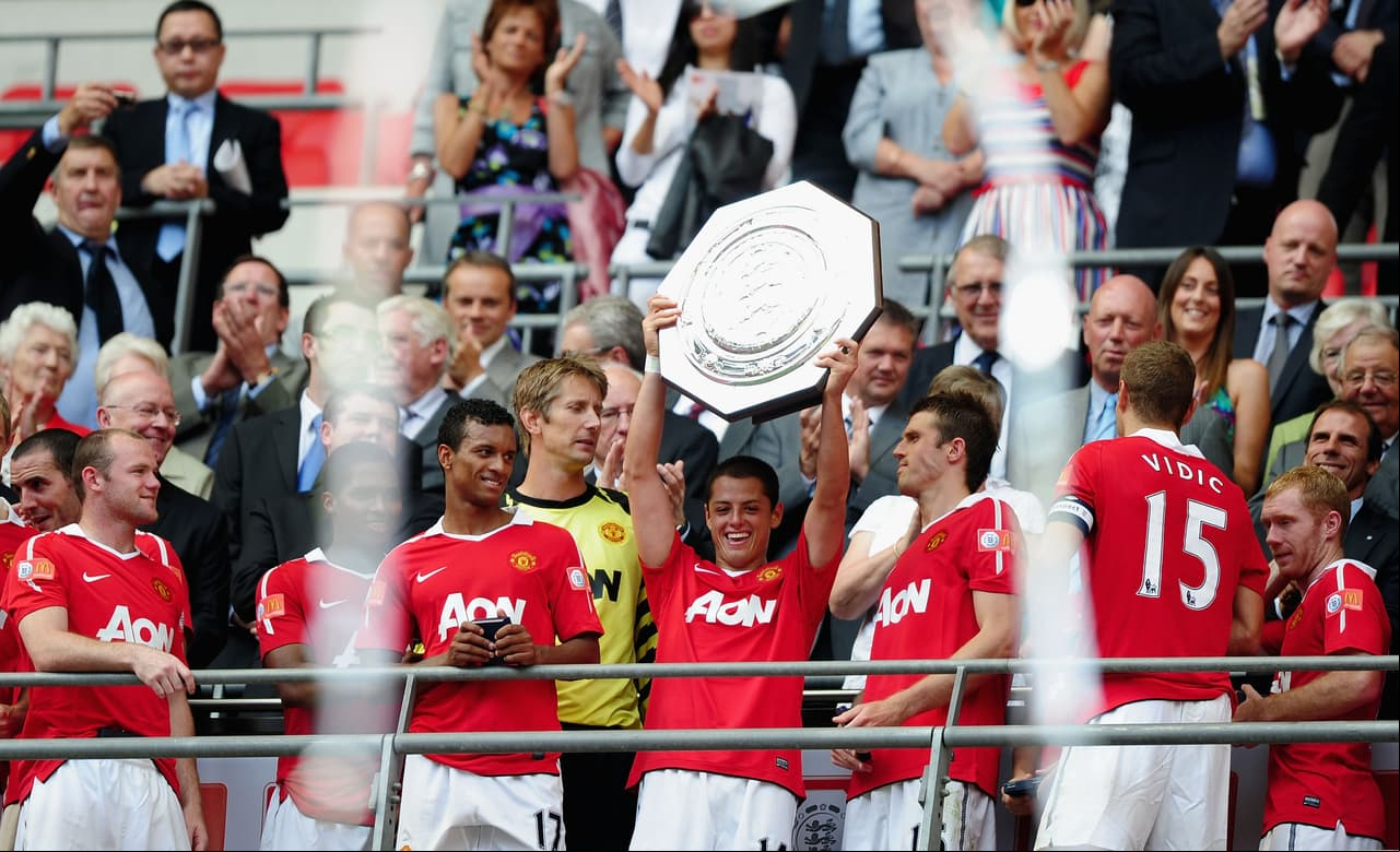 Ese título sería el primero de los cinco obtenidos durante su recorrido con Manchester United (tres Community Shield y dos Premier League).
