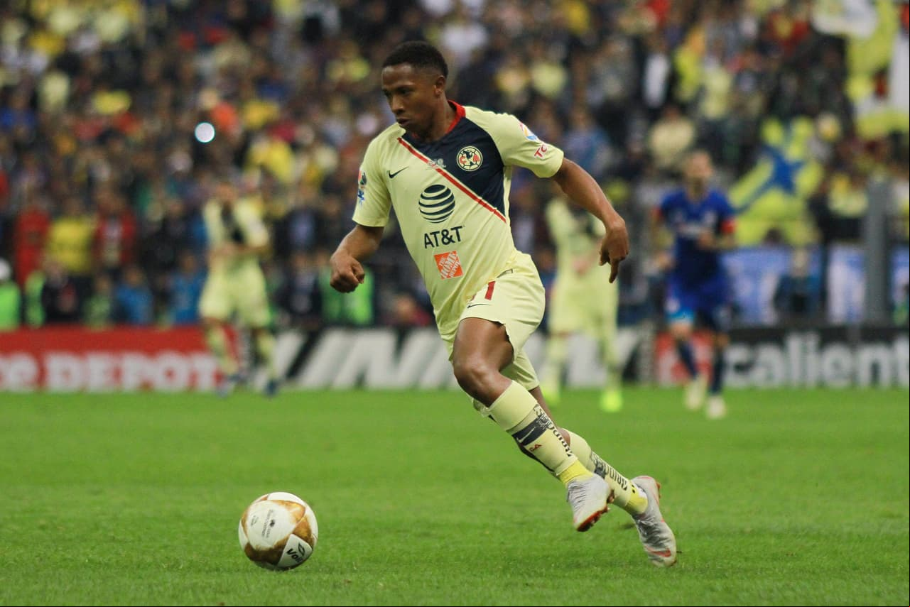 <b>Andrés Ibargüen (SC)</b>. El colombiano apenas tuvo ocho minutos de acción, al ingresar a los 82 de juego. Al menos tocó un par de pelotas, pero solo eso.