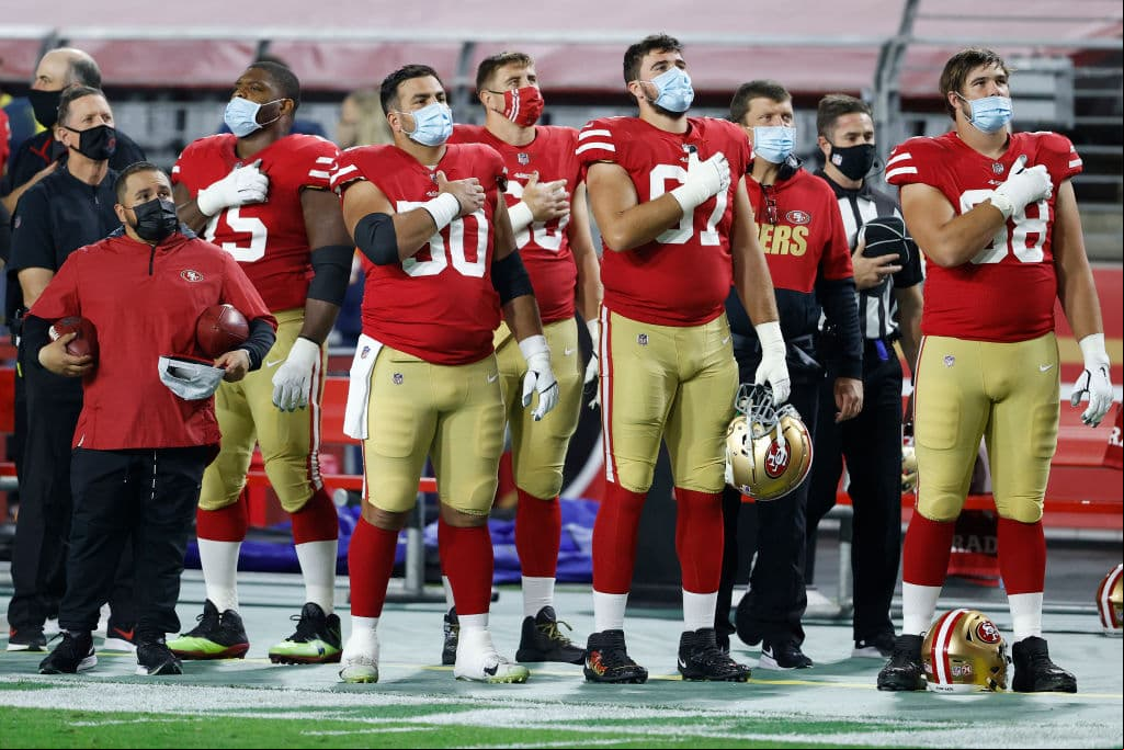 Josh Allen lanzó más de 300 yardas y cuatro pases de anotación en la victoria 34-24 sobre los San Francisco 49ers.