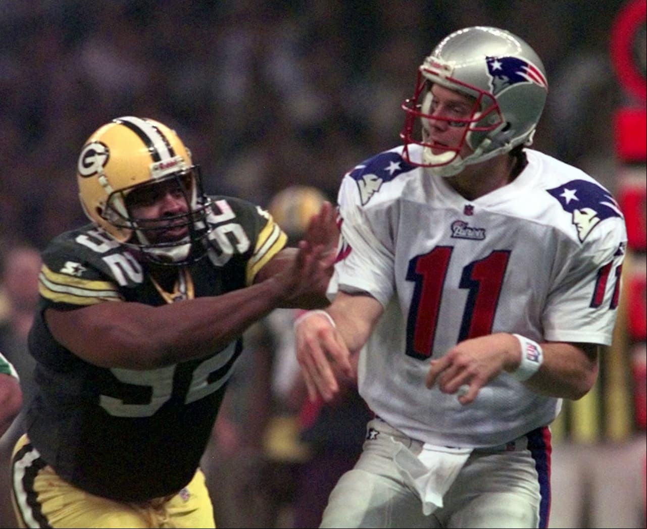 7. Drew Bledsoe, New England Patriots | Jugó el Super Bowl XXXI a los 24 años y 347 días. Completó 25 de 48 envíos para 253 yardas. Lanzó dos TD y cuatro intercepciones. Packers 35-21 Patriots.