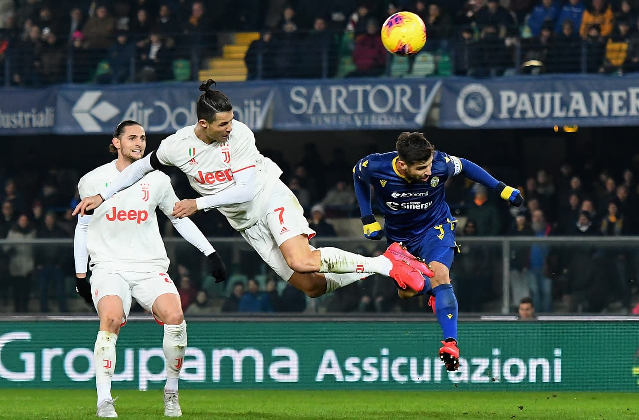 Cristiano Ronaldo marcó al 65’ y Fabio Borini emparejó los cartones. Pazzini (86’) cobró un penal para el 2-1 final. La siguiente jornada Juventus recibirá a Brescia y Hellas Verona visitará al Udinese.
