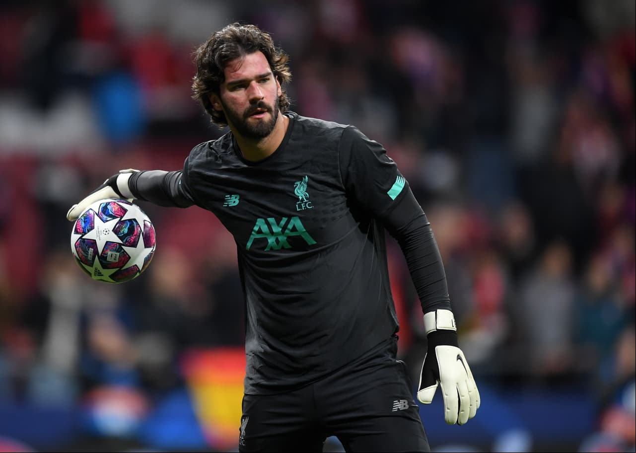 Alisson Becker se llevó un gol a los cuatro minutos de Saúl Ñíguez.