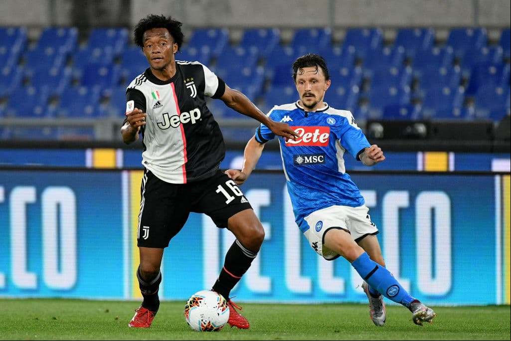 Juan Cuadrado se cansó de gambetear por la banda derecha.