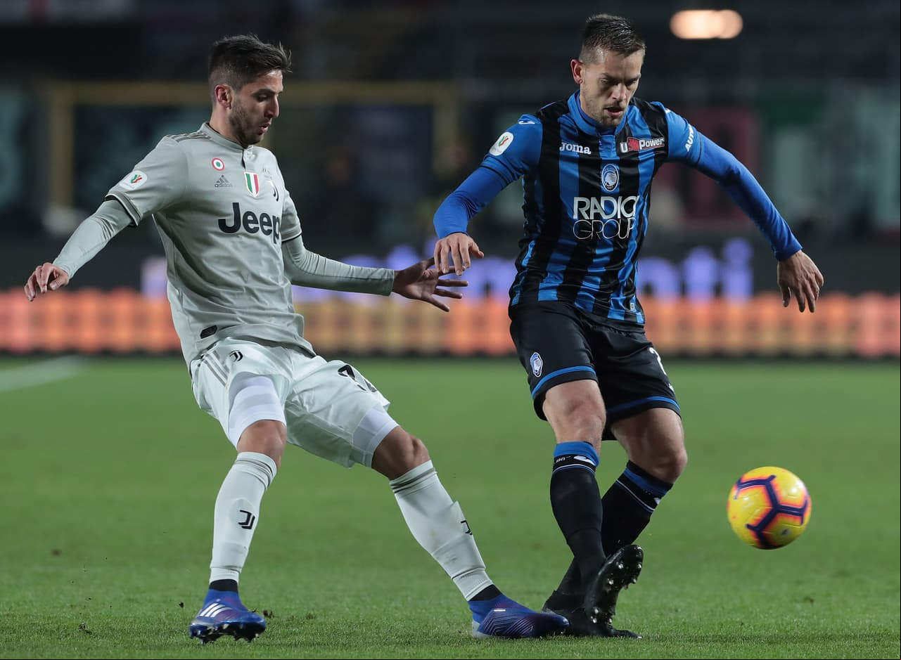 Los locales venían de igualar por 3-3 con la Roma en la Serie A, mientras que la visita le había ganado 2-1 a la Lazio.