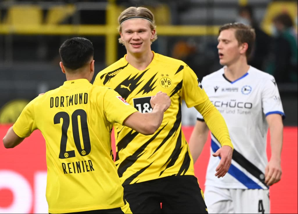 Dahoud (48’), Sancho (58’) y Reinier Jesus (81’) marcaron para la victoria del Dortmund sobre Arminia y así llegar a 39 unidades ocupando puestos de competiciones de la UEFA.
