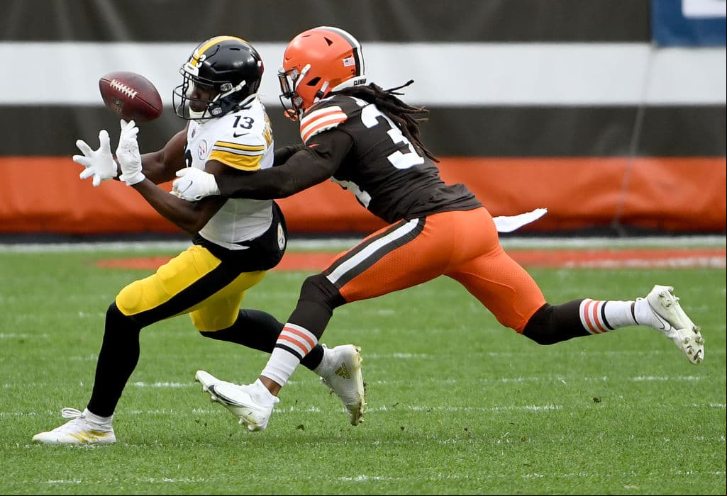 Pittsburgh Steelers caen ante Cleveland Browns 24-22 durante el último partido de la temporada.